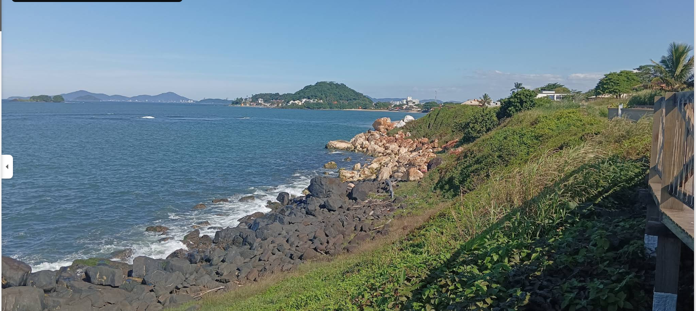 Costa de Barra Velha com vista para ilhas